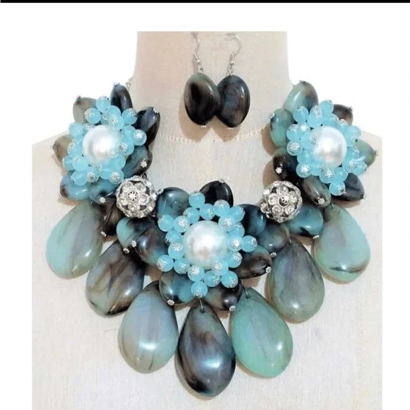Women’s Green Floral Beaded Statement Necklace And Earring Set